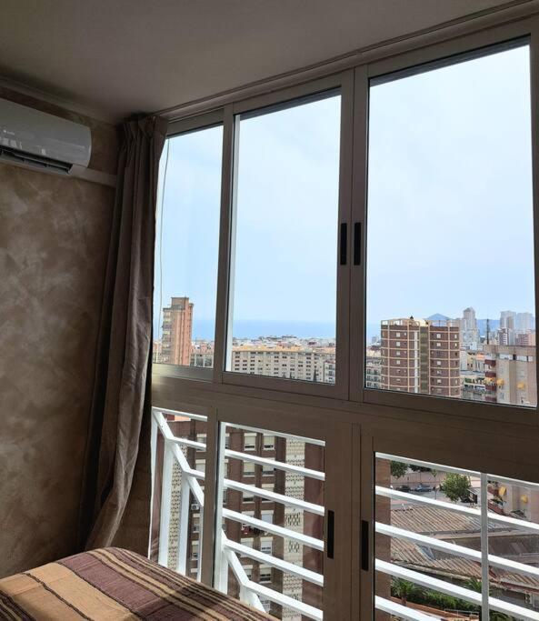 Cozy Studio With Sea View Lejlighed Benidorm Eksteriør billede